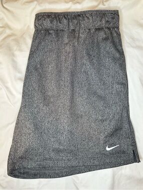 Nike Dri-FIT Attack Women’s XL Heather Gray 5” Athletic Shorts Logo Waistband